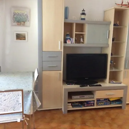 Studio 4 couchages avec jardinet à 300 m de la plage Appartamento *