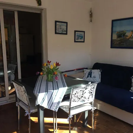 شقة Studio 4 Couchages Avec Jardinet A 300 M De La Plage سانت-ماندرييه-سور-مير